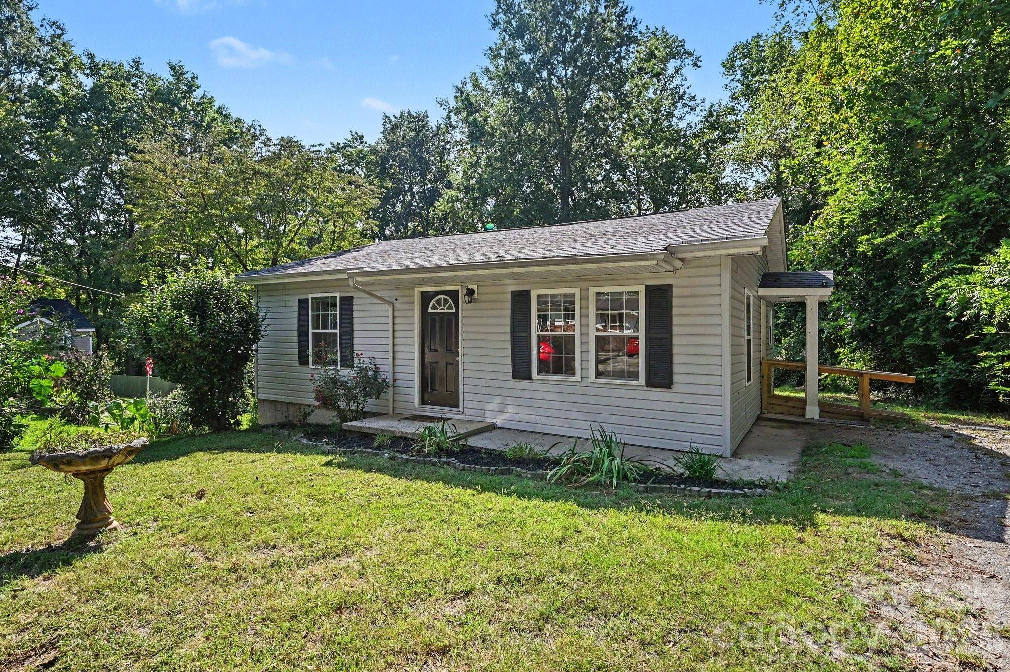 925 S Chestnut ST, Gastonia, NC 28054