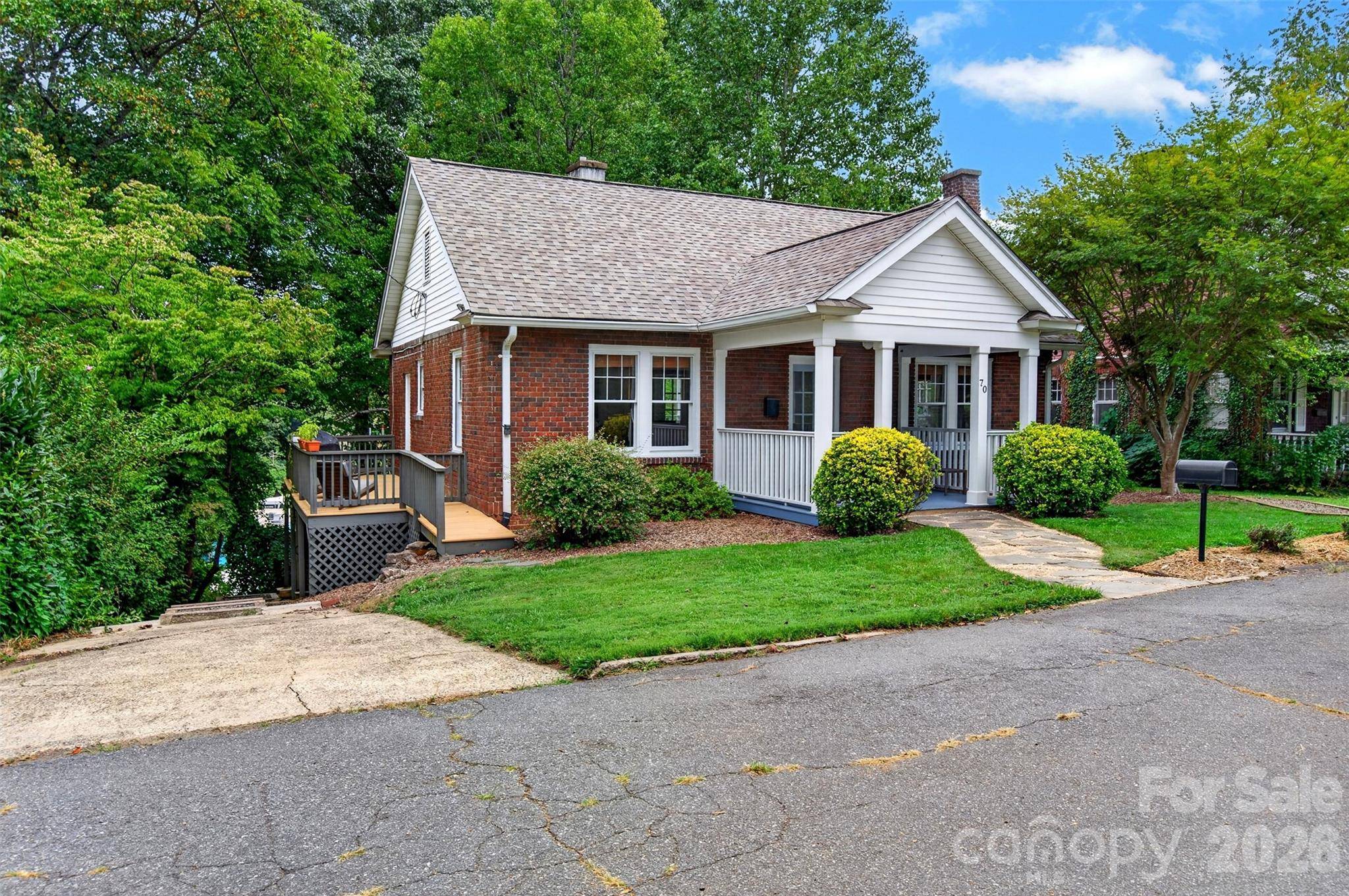 70 Saint Dunstans CIR, Asheville, NC 28803