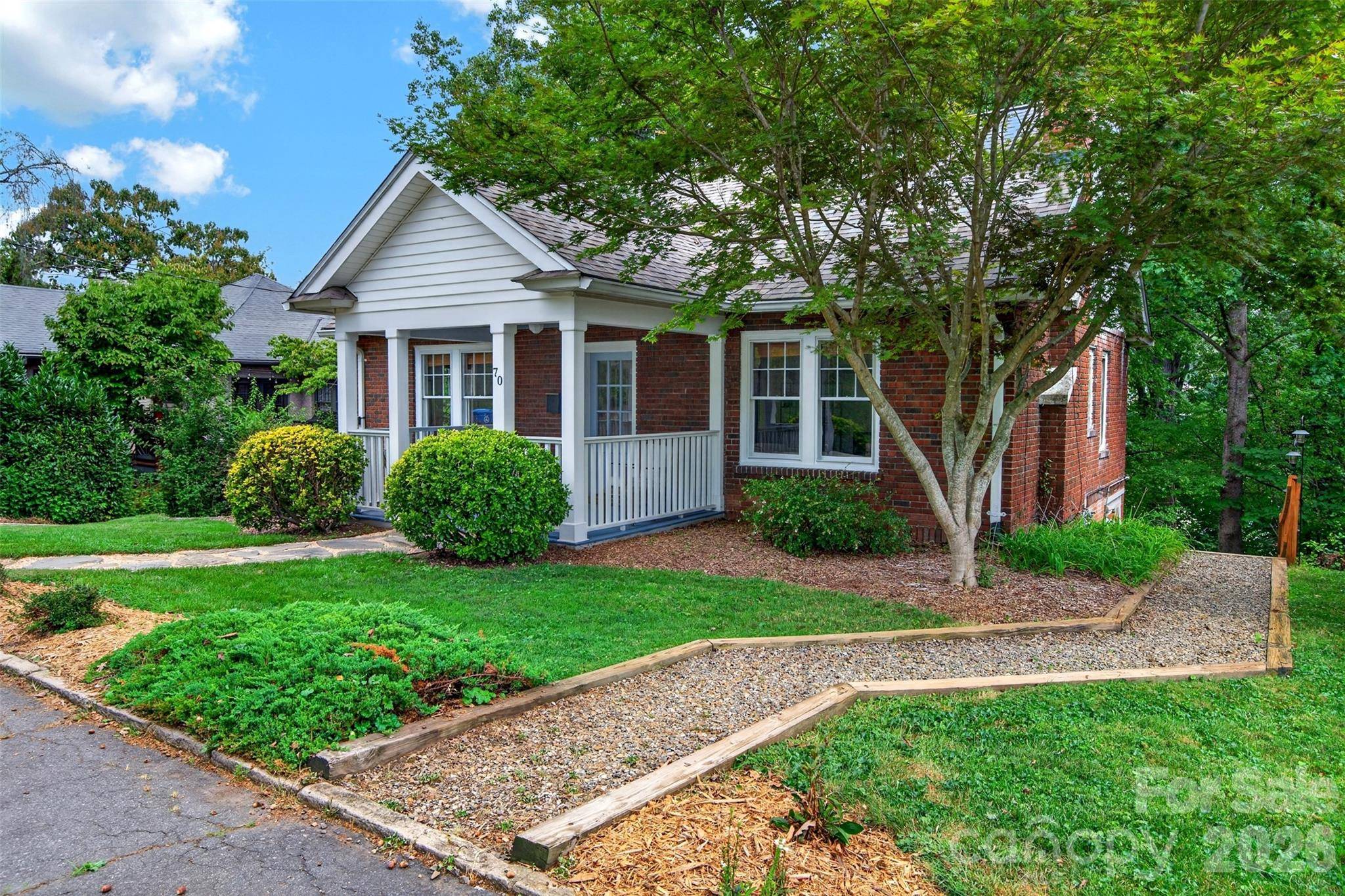 70 Saint Dunstans CIR, Asheville, NC 28803