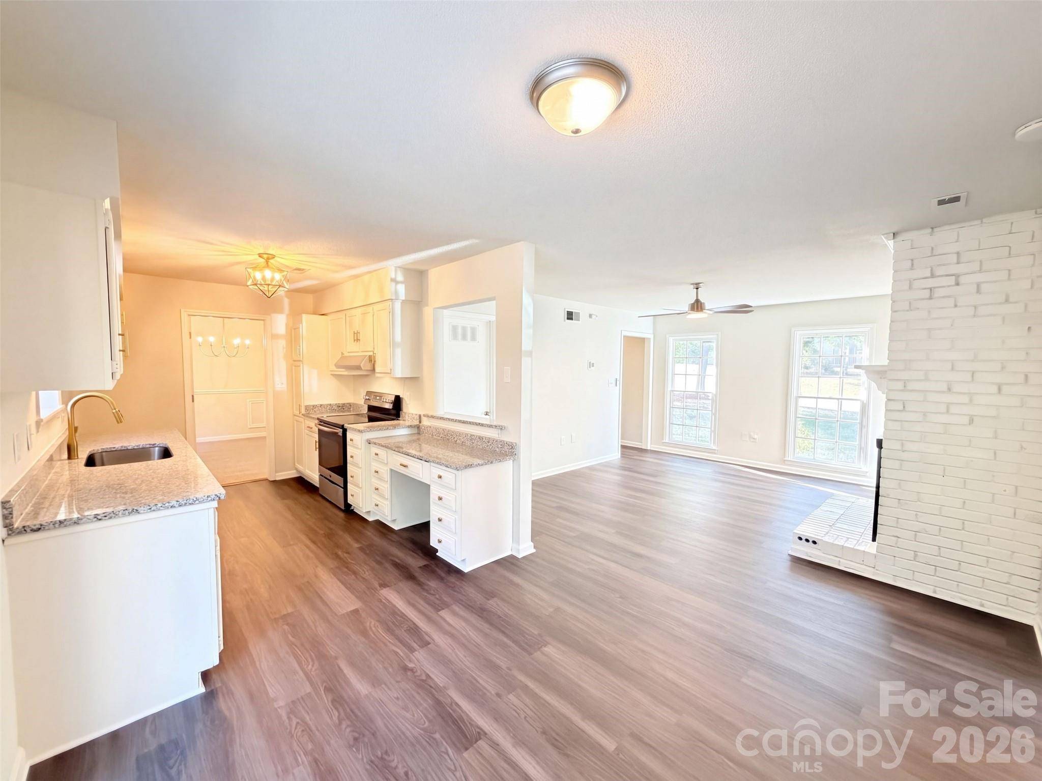 8431 Mission Hills RD, Charlotte, NC 28227