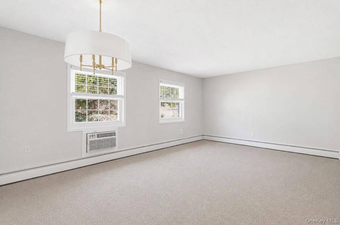 460 Old Town RD #11I, Port Jefferson Station, NY 11776