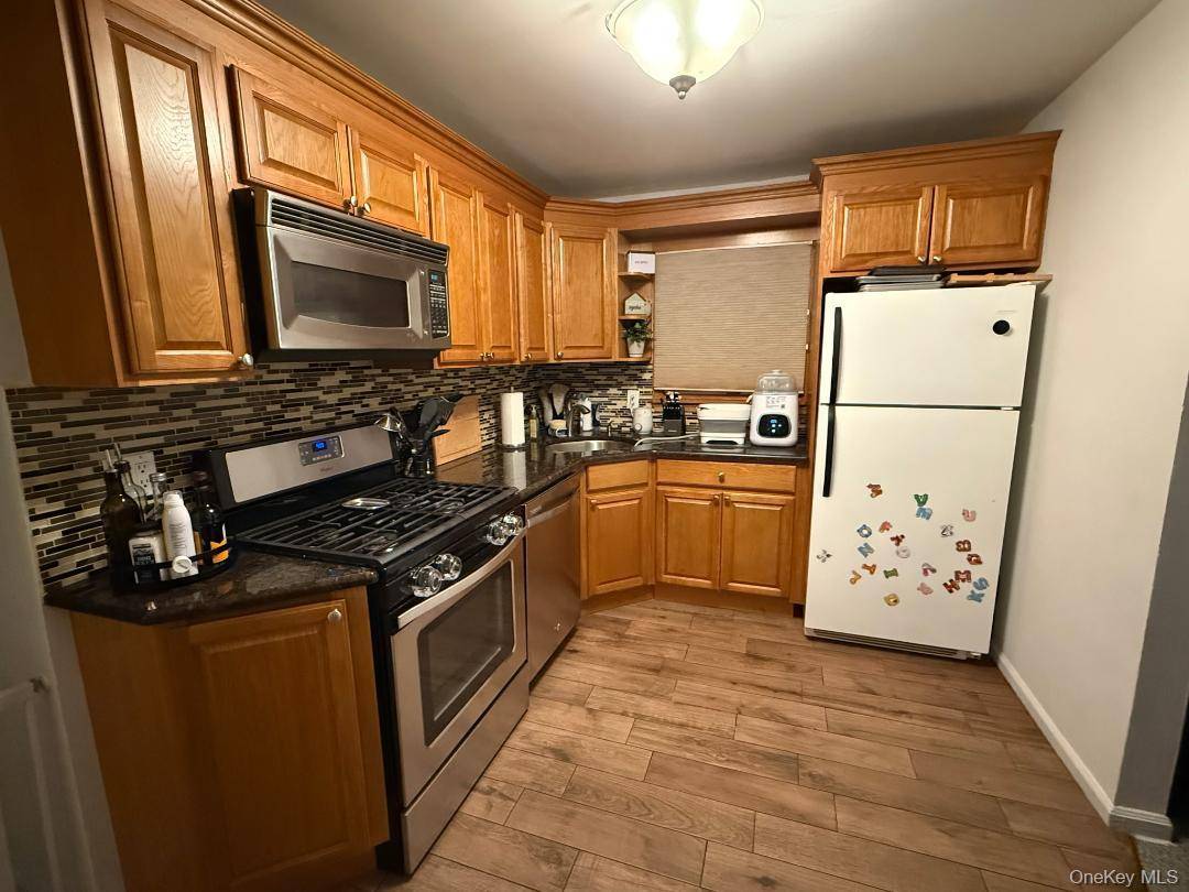 Address not disclosed, Howard Beach, NY 11414