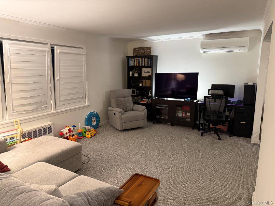 Address not disclosed, Howard Beach, NY 11414