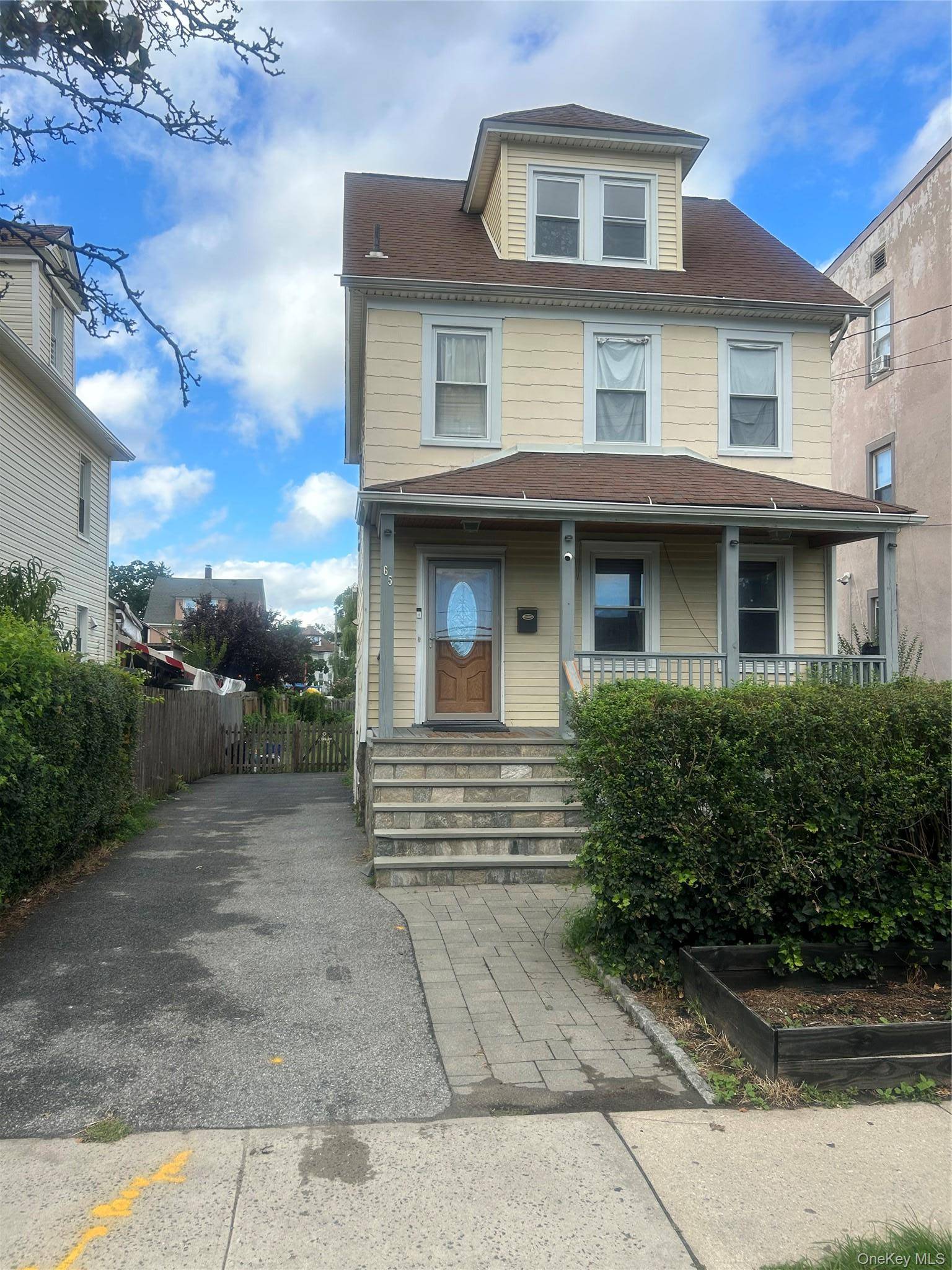 65 Horton AVE, New Rochelle, NY 10801
