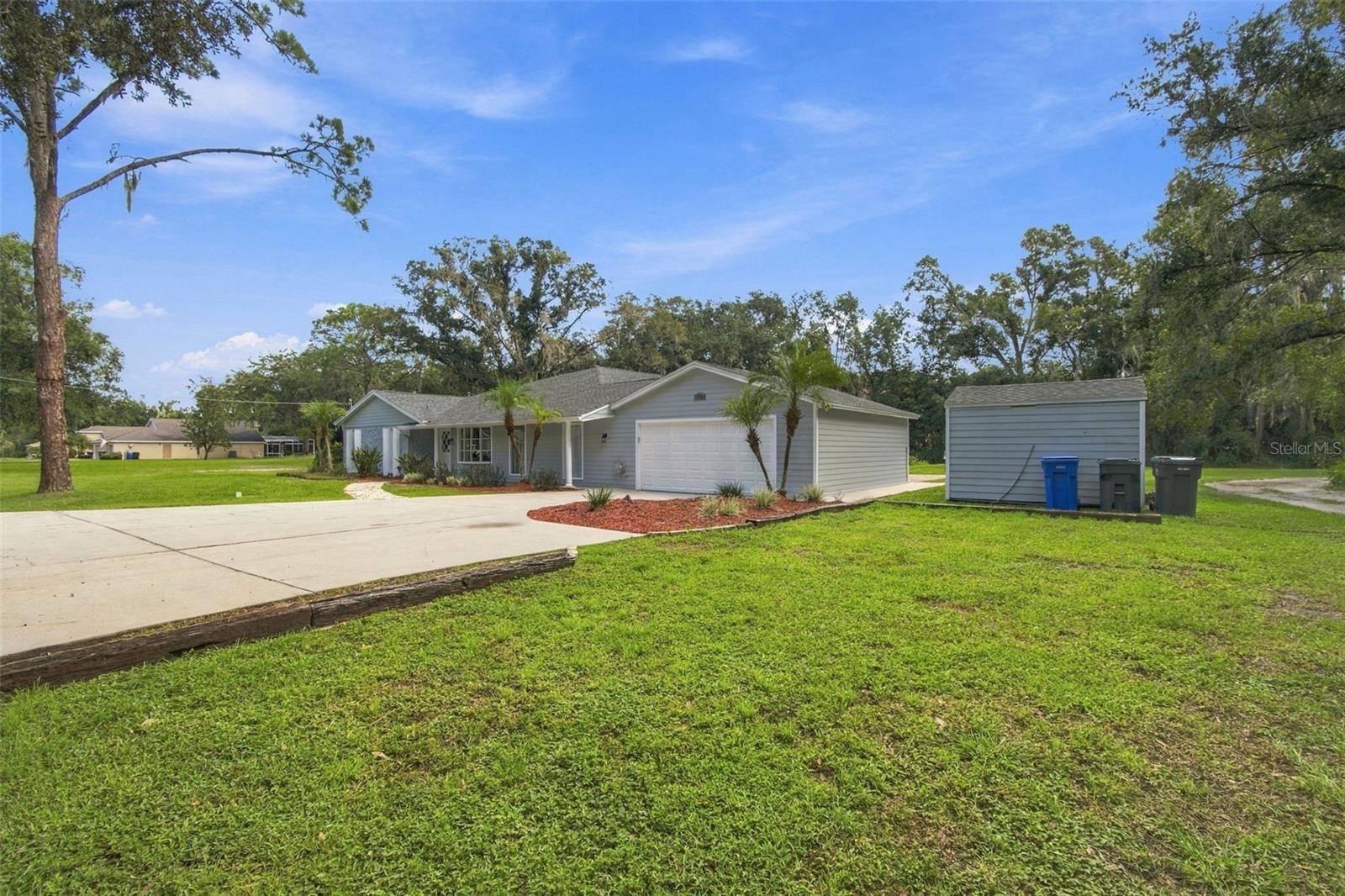 19531 DEER LAKE RD, Lutz, FL 33548