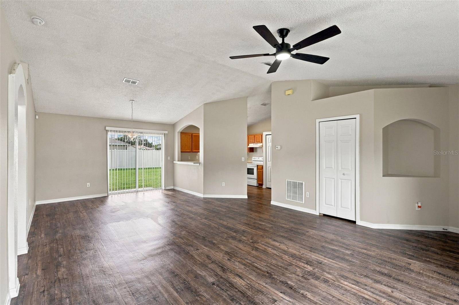 10 SQUIRREL PL, Palm Coast, FL 32164