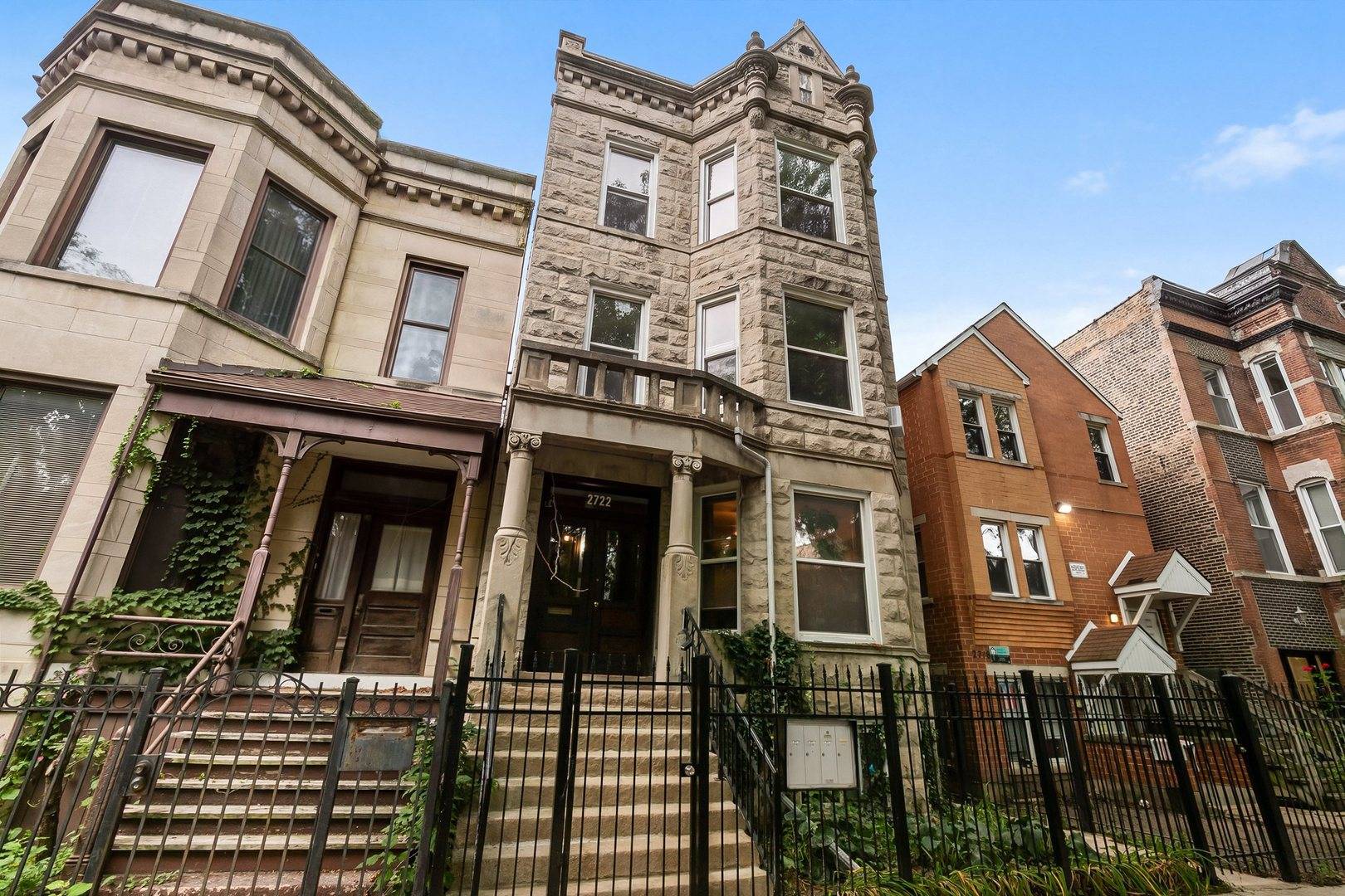 2722 W Potomac AVE, Chicago, IL 60622