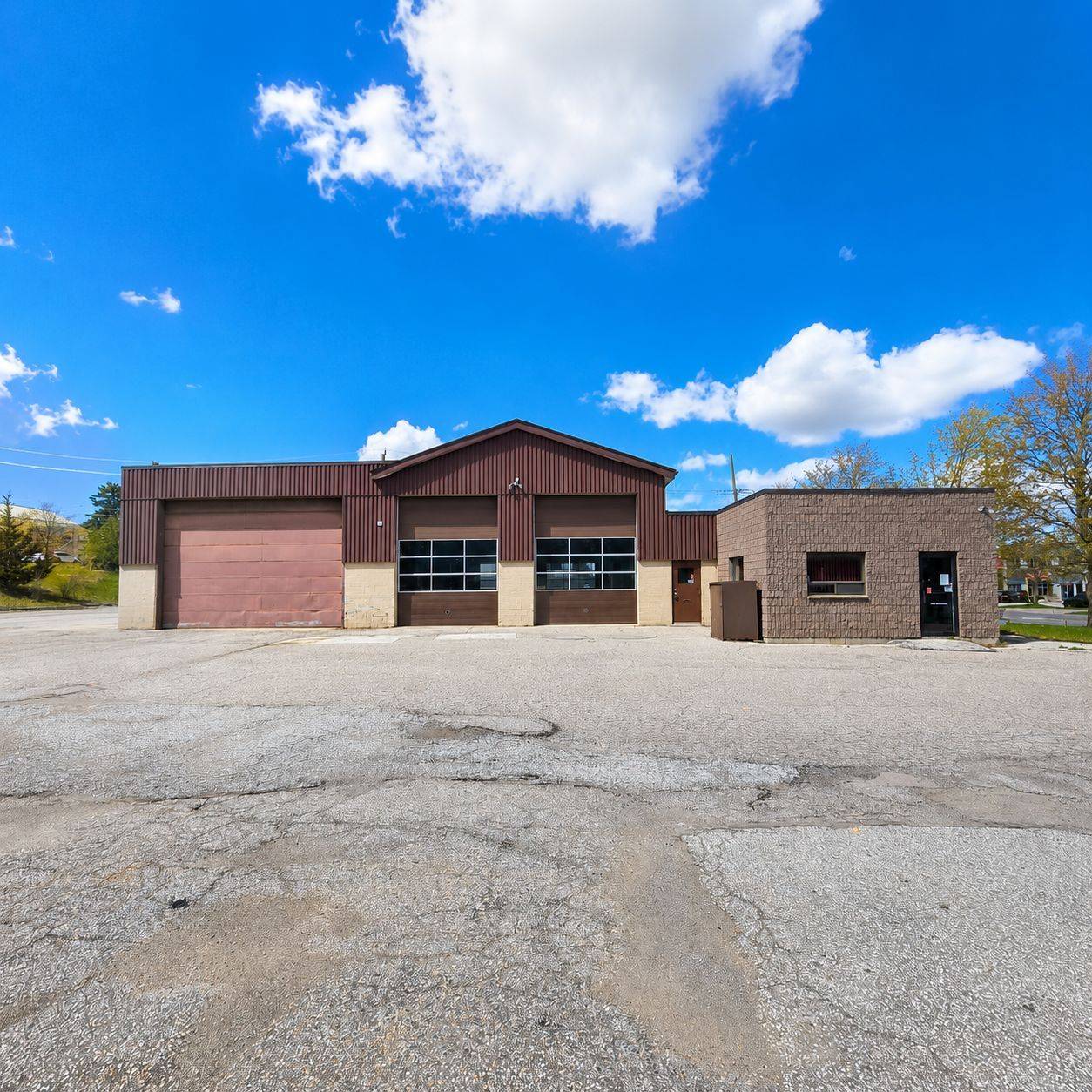 60 Industrial Pkwy N, Aurora, ON L4G 4C2
