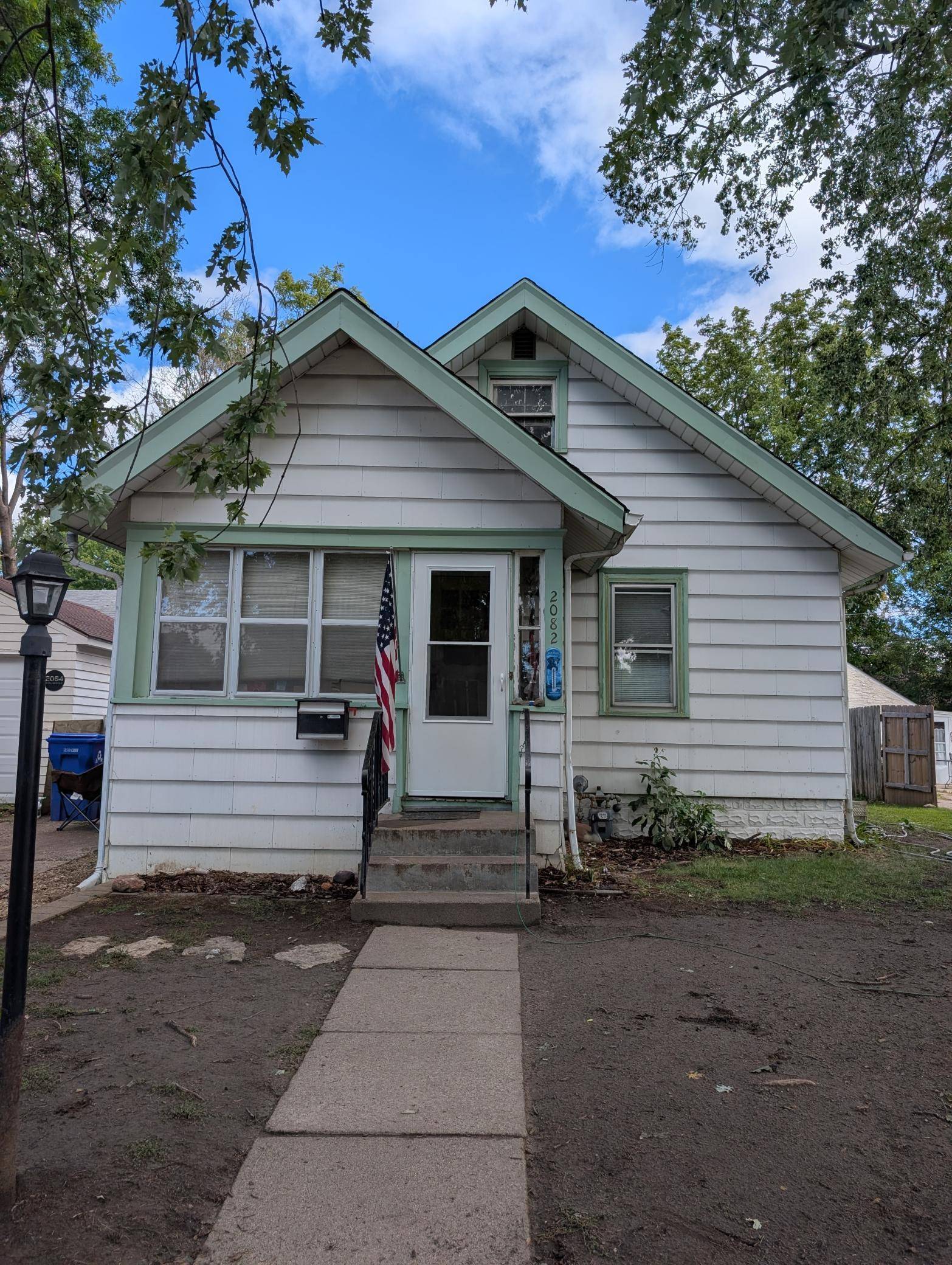 2082 Manitou AVE, Saint Paul, MN 55119
