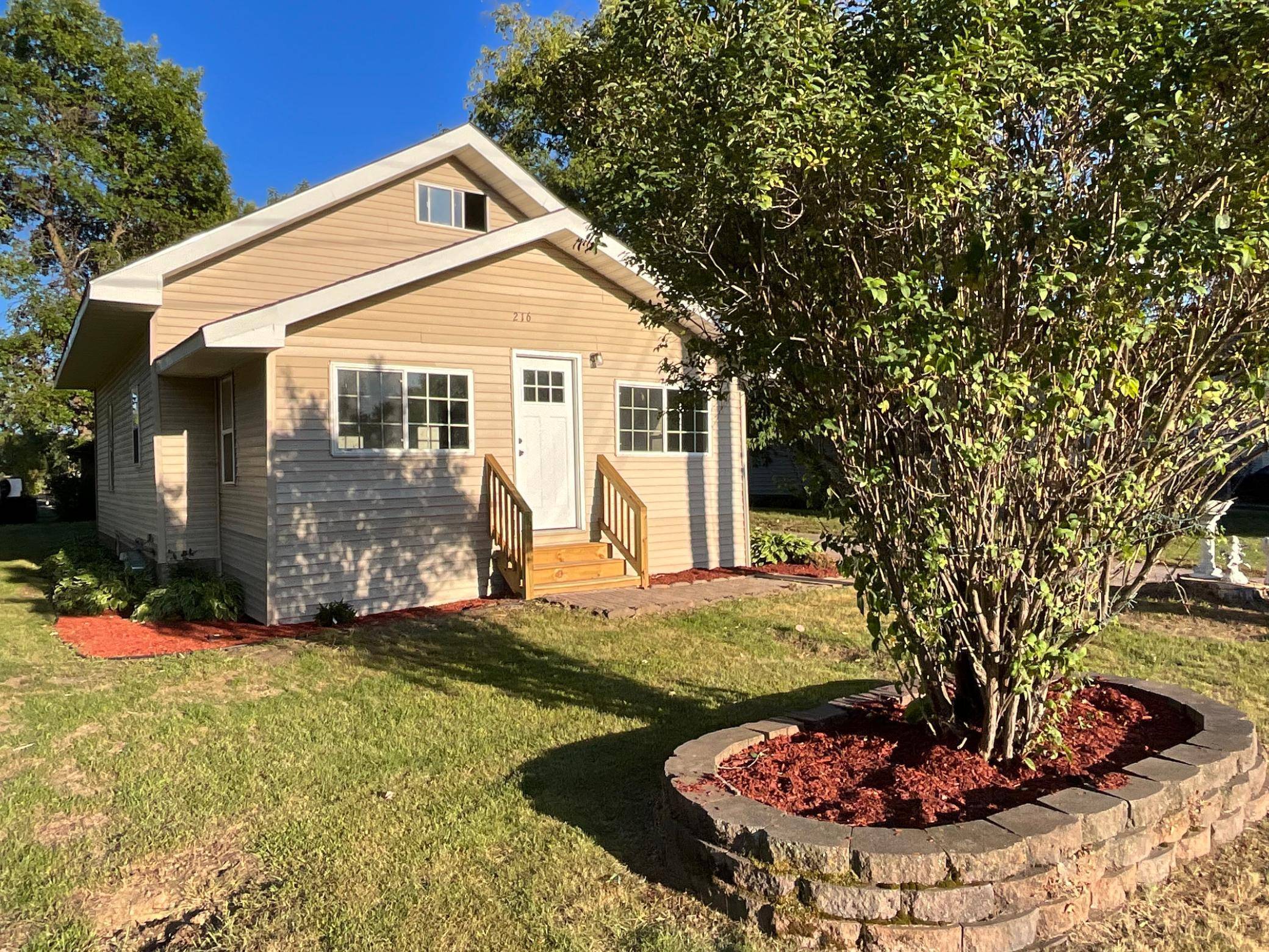 216 6th ST NE, Long Prairie, MN 56347
