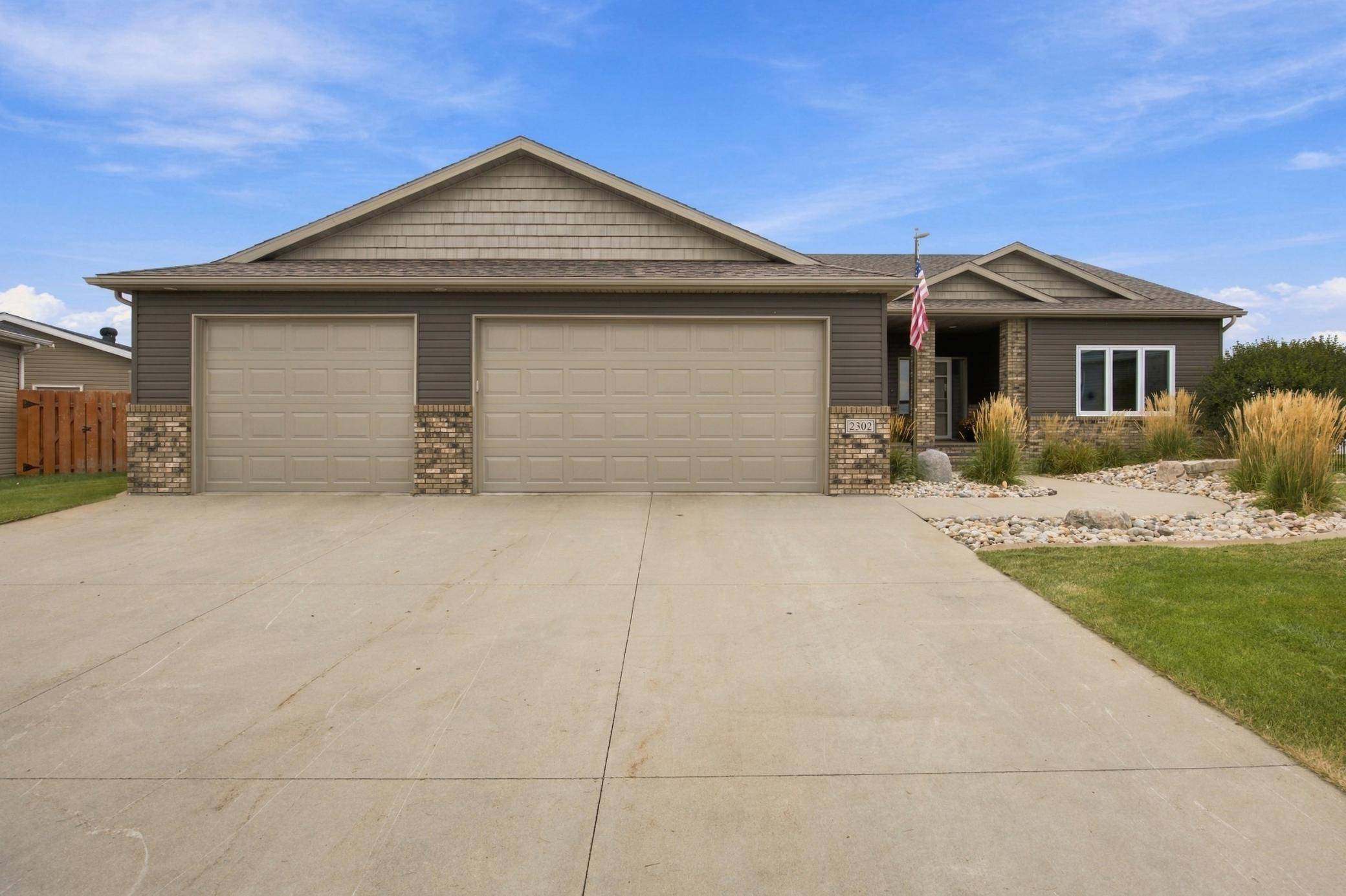 2302 10th ST W, West Fargo, ND 58078