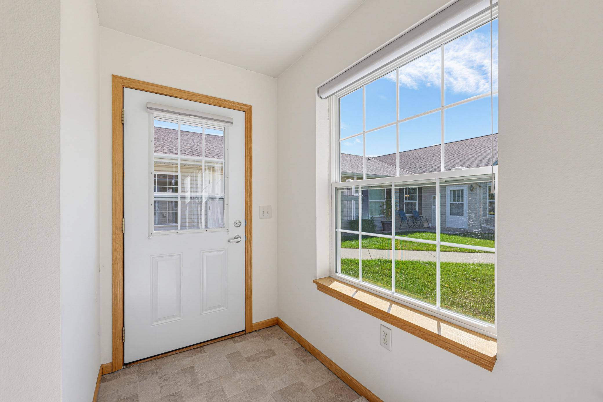 1085 Dale ST SW #115, Hutchinson, MN 55350