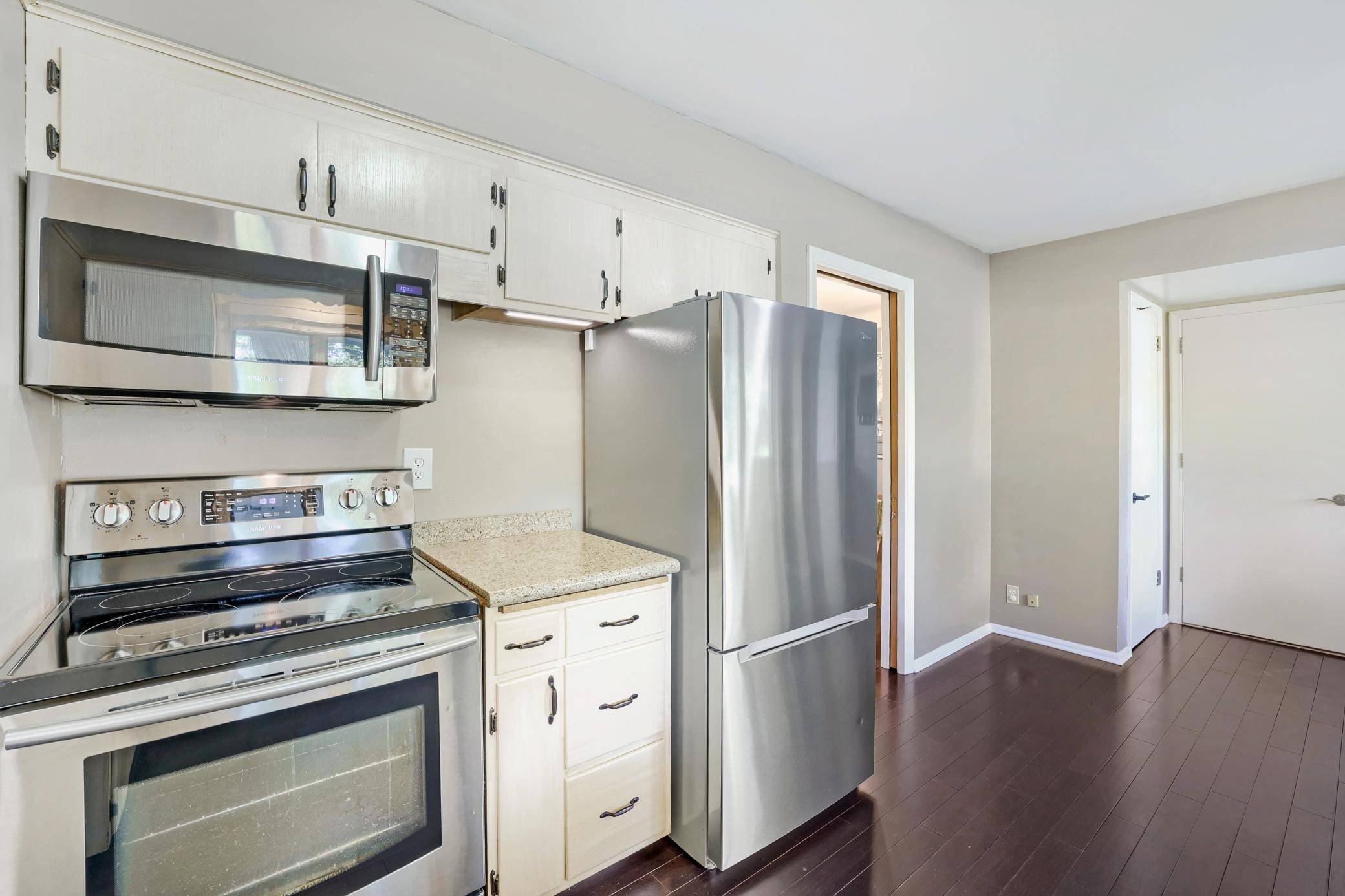 3523 Arbor LN, Minnetonka, MN 55305