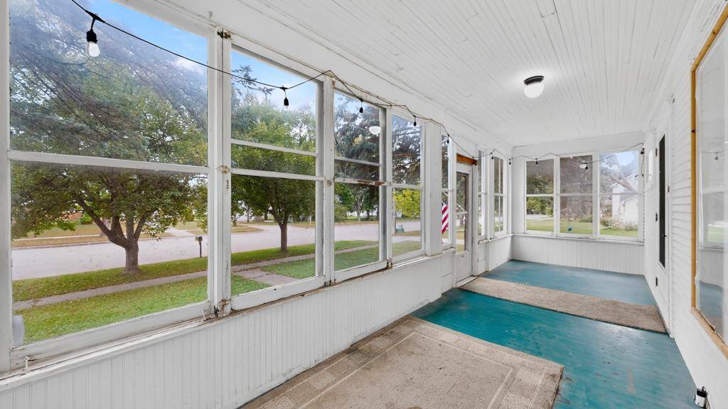 706 N Broadway AVE, Le Roy, MN 55951