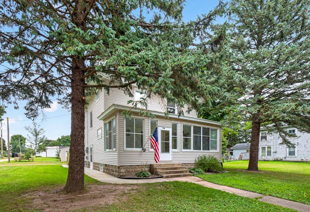 706 N Broadway AVE, Le Roy, MN 55951