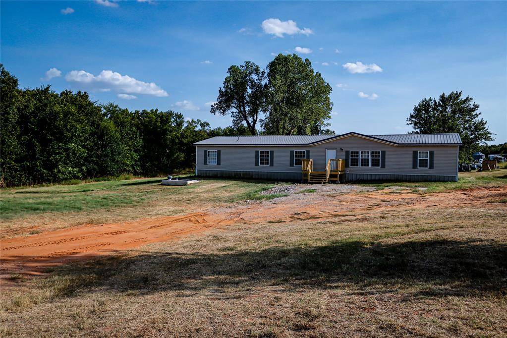 30589 Parkwood RD, Mcloud, OK 74851