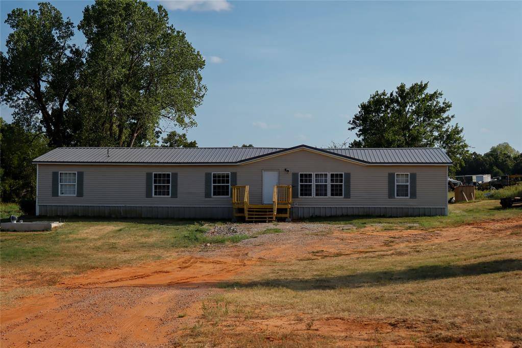 30589 Parkwood RD, Mcloud, OK 74851