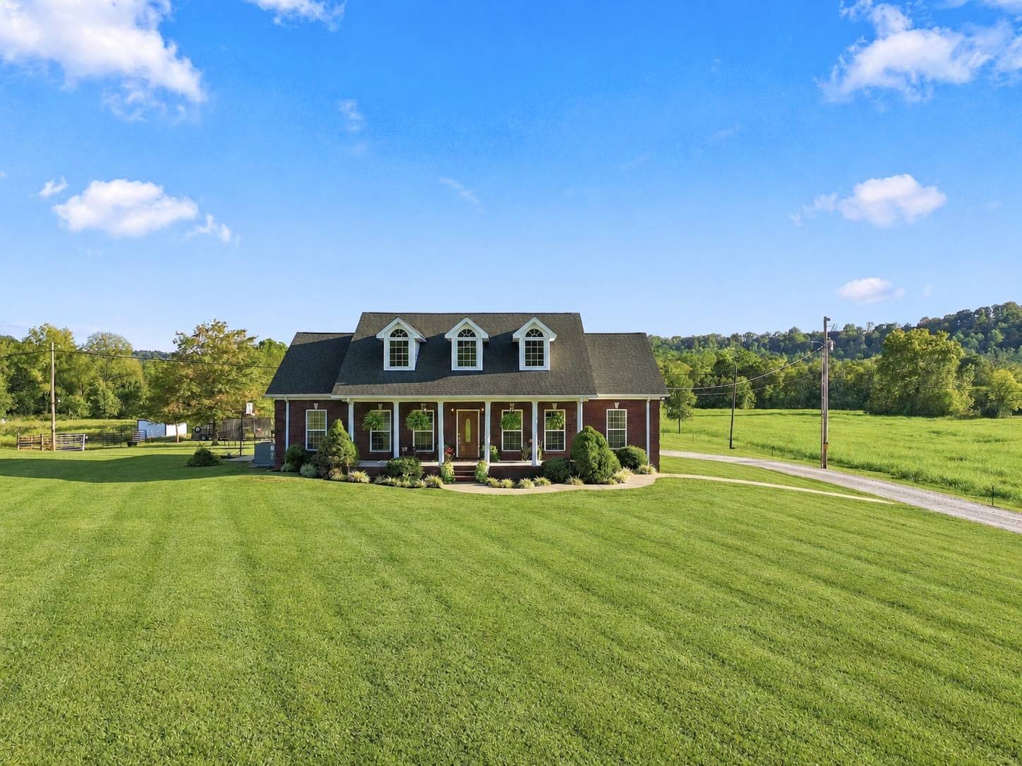 4692 Cornersville Rd, Lynnville, TN 38472