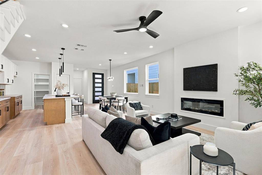 4004 & 4006 S Denley Drive, Dallas, TX 75216