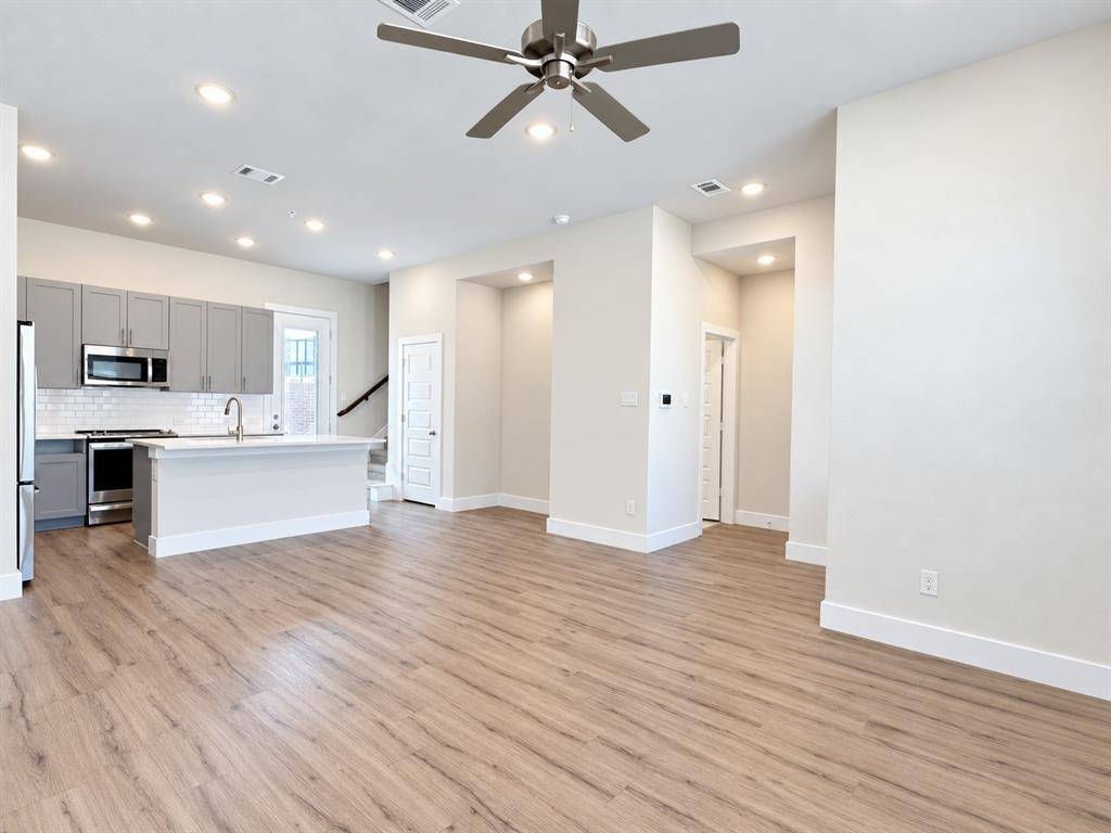 760 W Bedford Euless Road #130, Hurst, TX 76053