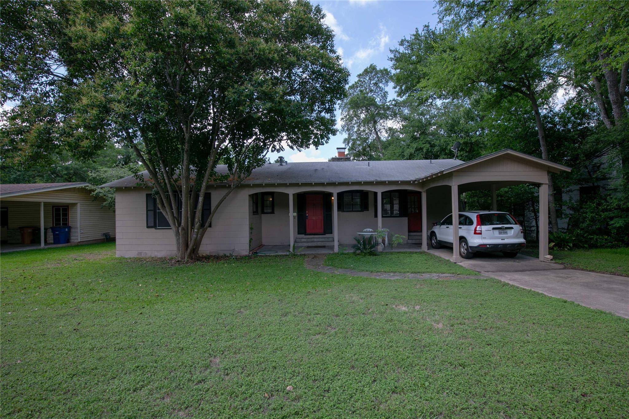 1811 E 39th ST, Austin, TX 78751
