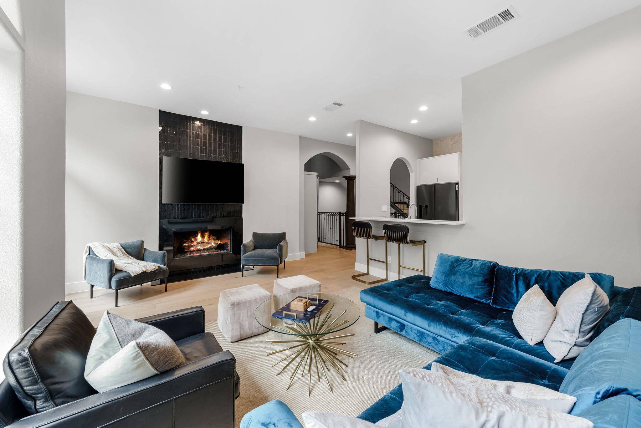 1529 Barton Springs RD #13, Austin, TX 78704