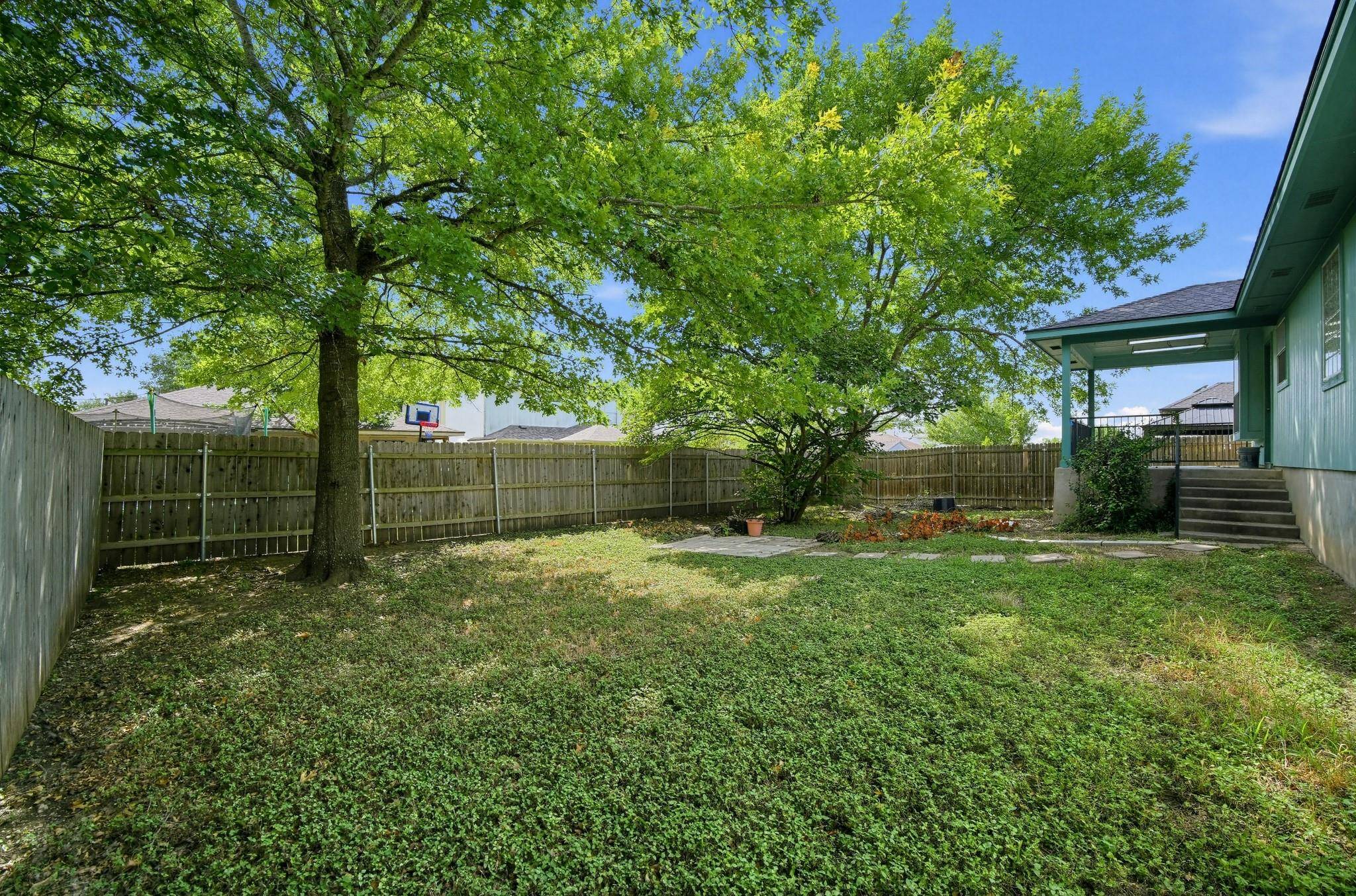 1417 Sweet Leaf LN, Pflugerville, TX 78660