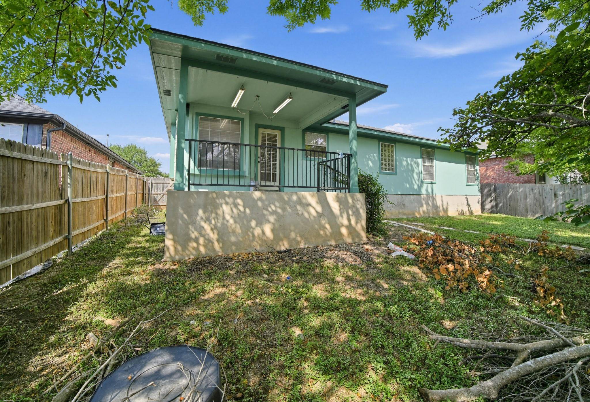 1417 Sweet Leaf LN, Pflugerville, TX 78660