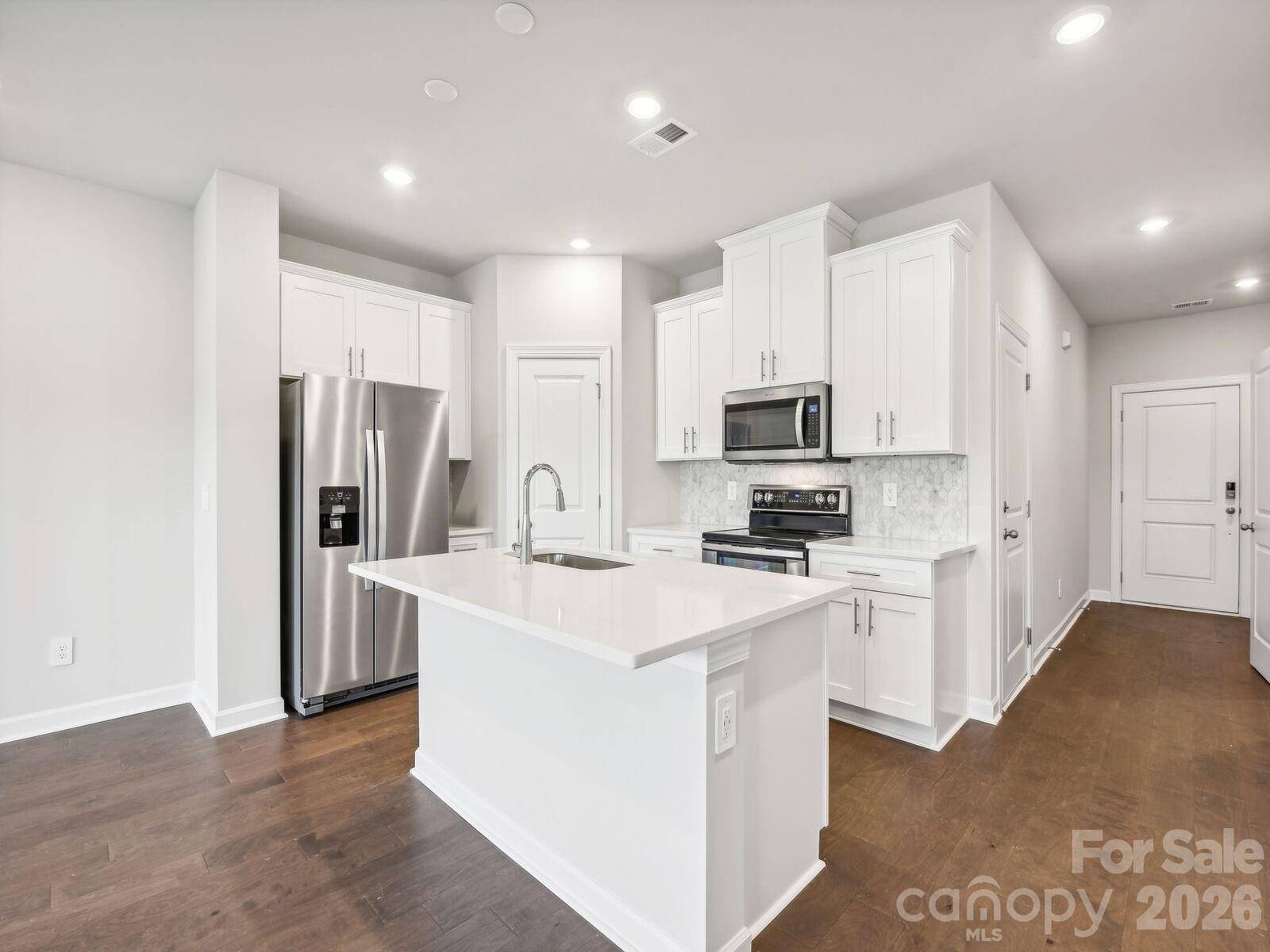 8228 Hidden Springs TRL, Charlotte, NC 28216