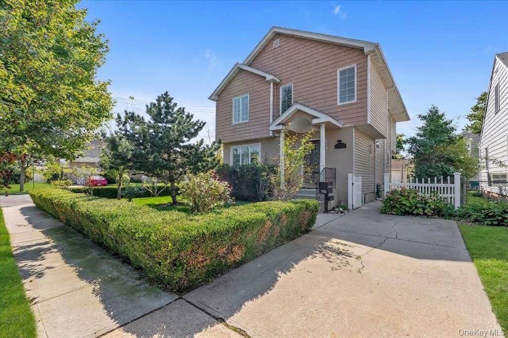 199 Royal AVE, Mineola, NY 11501