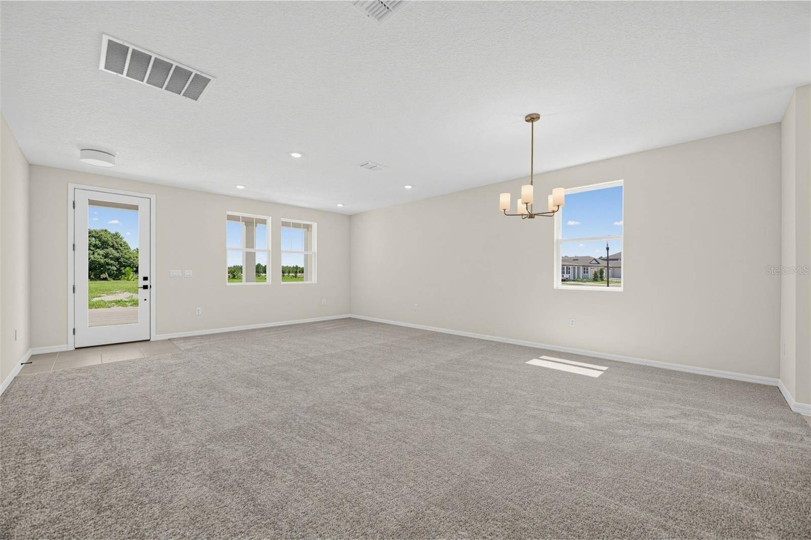 30161 EMERALD FOREST DR, Mount Dora, FL 32757
