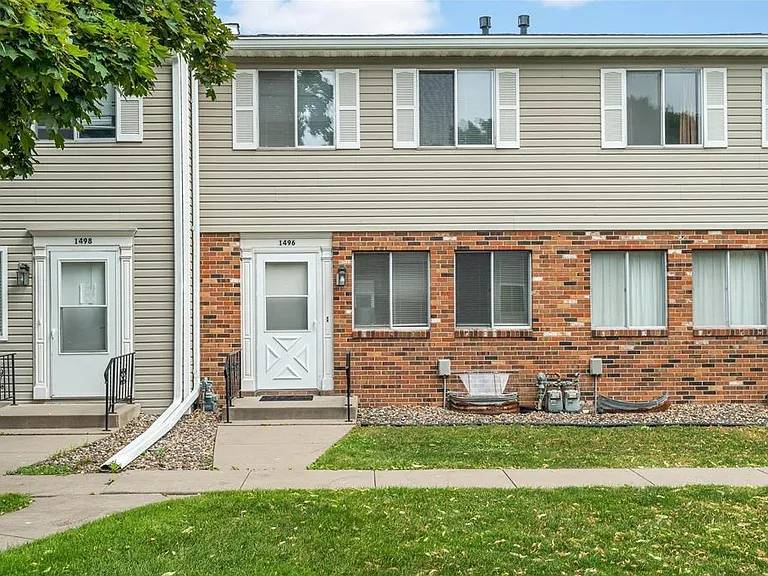 1496 Goodwin AVE N, Oakdale, MN 55128