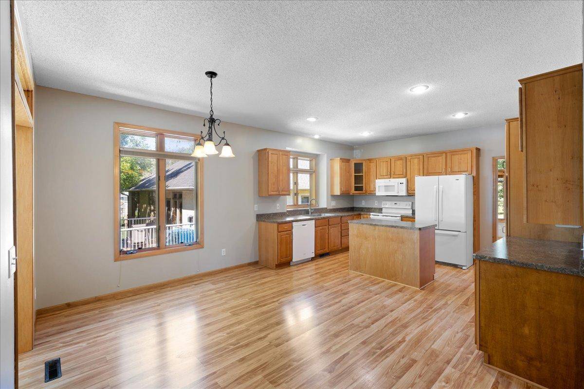 16891 88th AVE N, Maple Grove, MN 55311