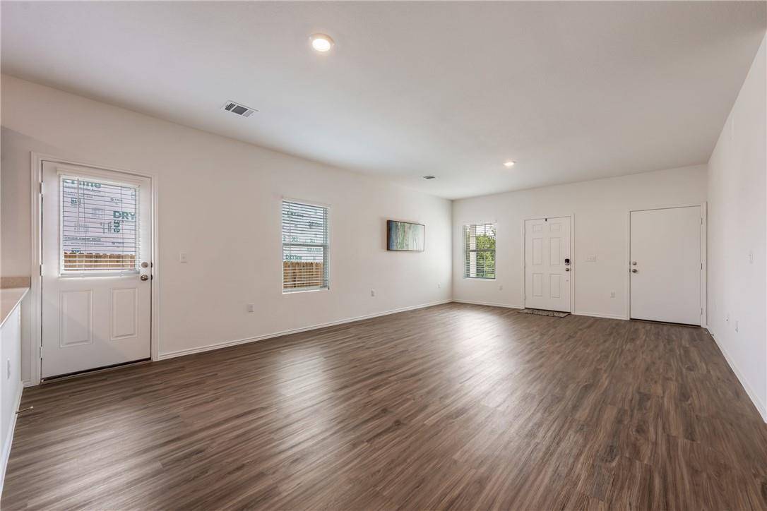 5920 Eden DR, Austin, TX 78747