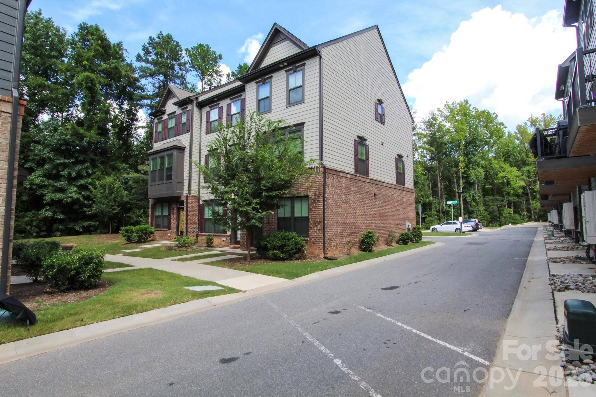 505 Cubitt CT, Charlotte, NC 28205