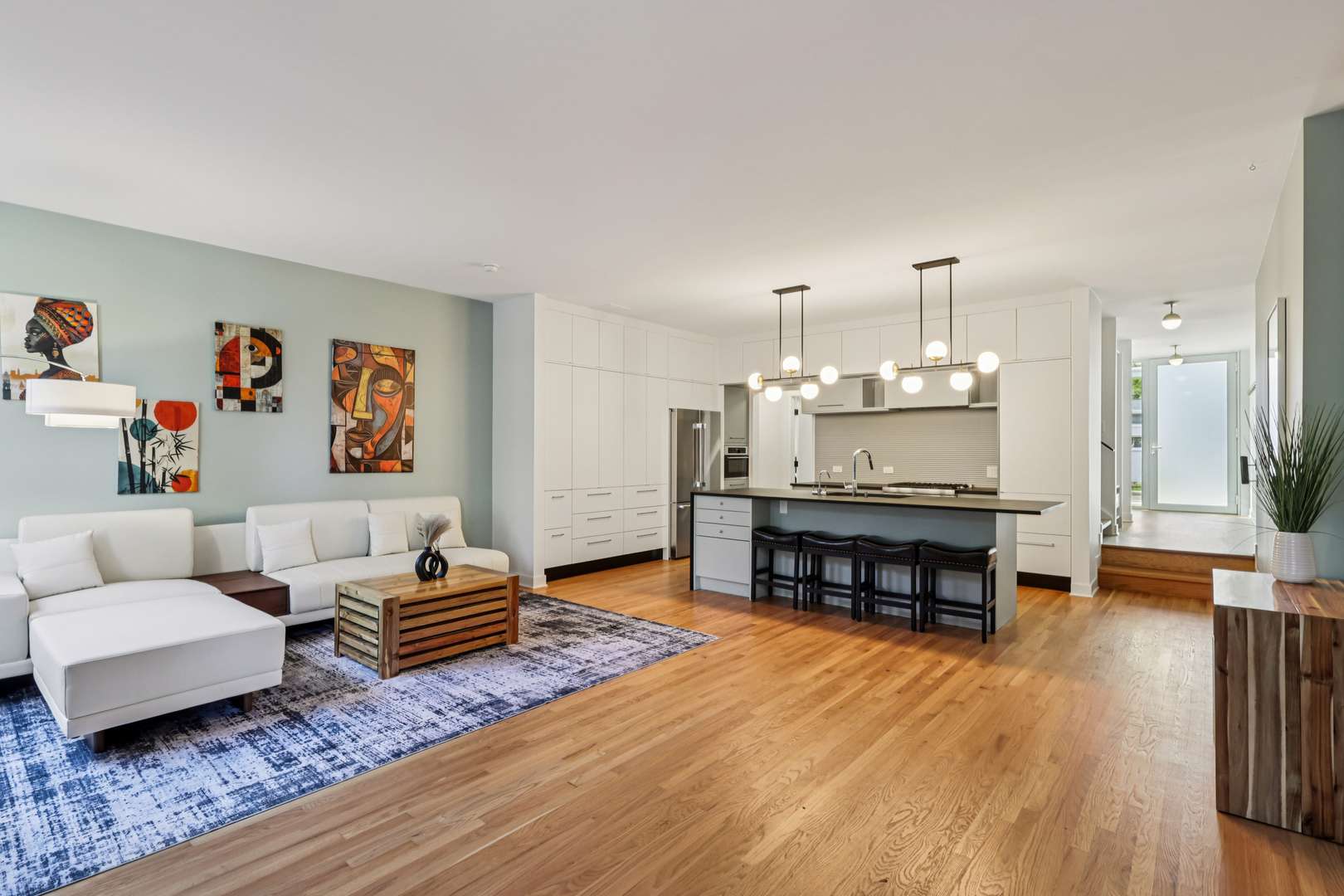 1319 N Sandburg TER, Chicago, IL 60610