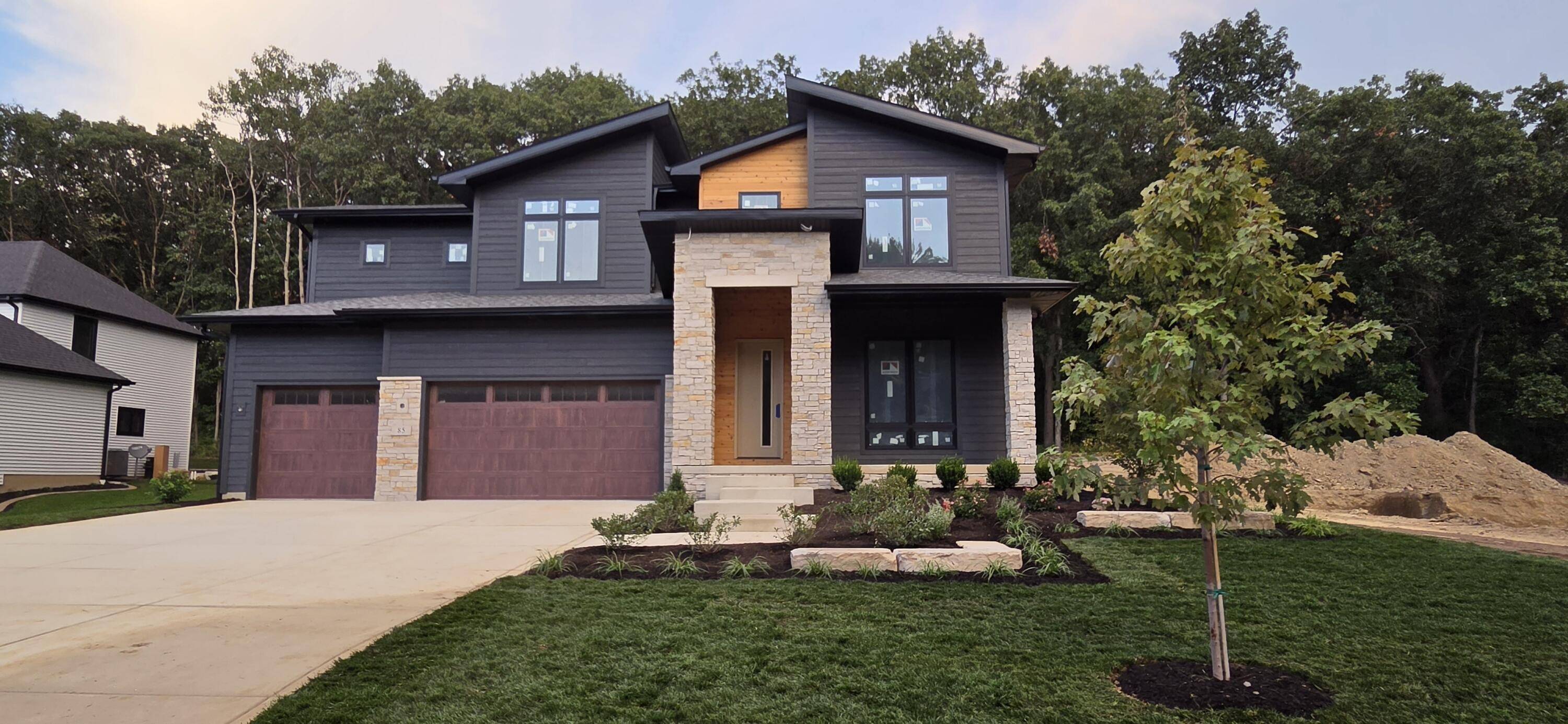 85 Eskir Lane, Crown Point, IN 46307