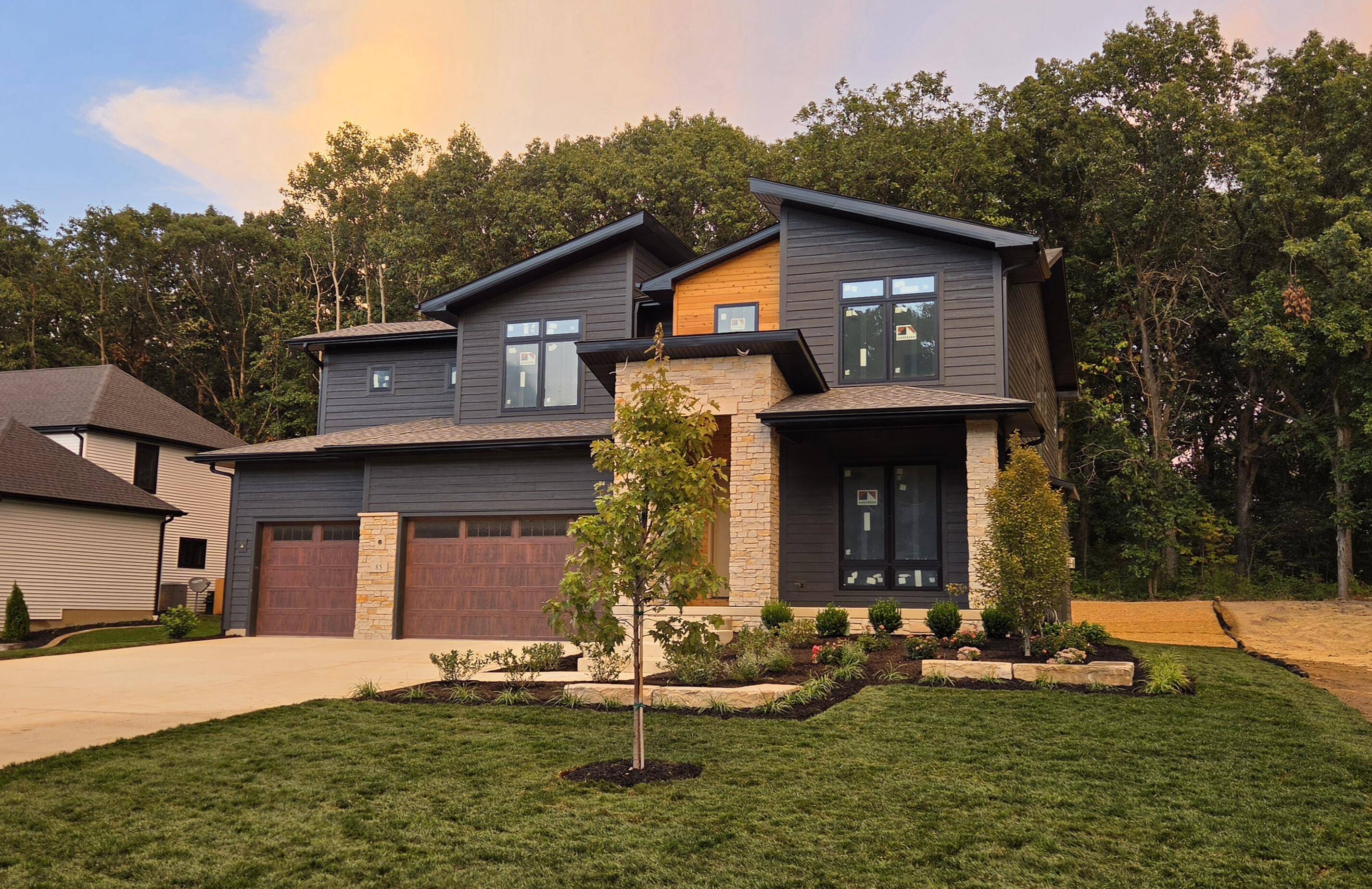 85 Eskir Lane, Crown Point, IN 46307