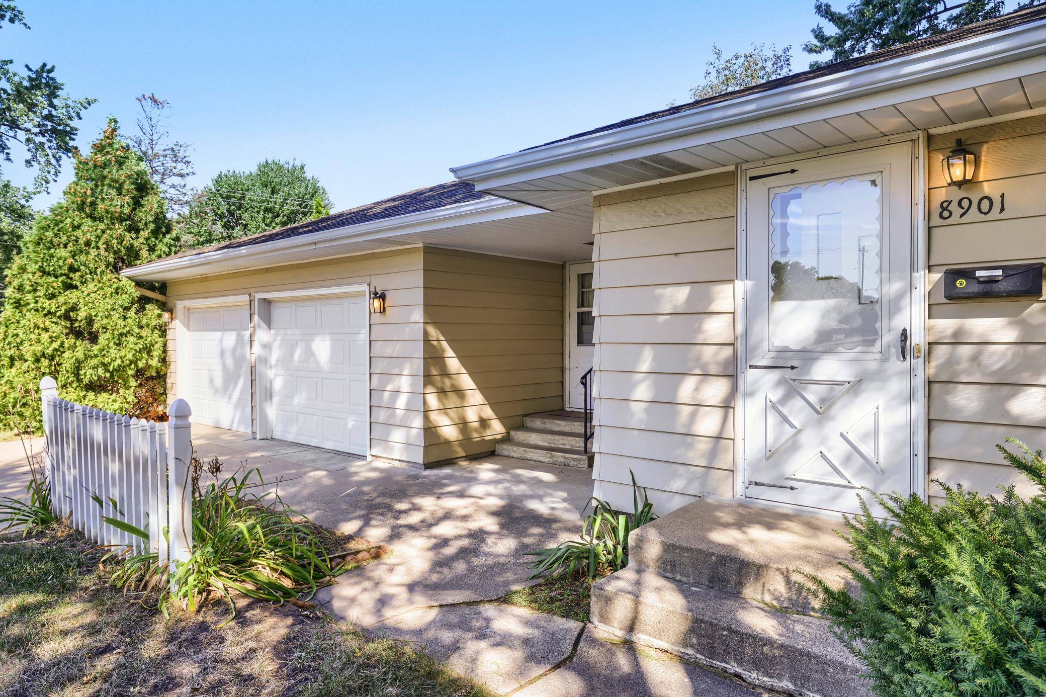 8901 Fremont AVE S, Bloomington, MN 55420