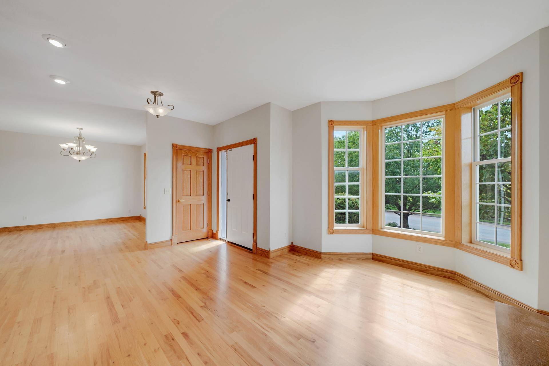 1470 River Shore DR, Hastings, MN 55033