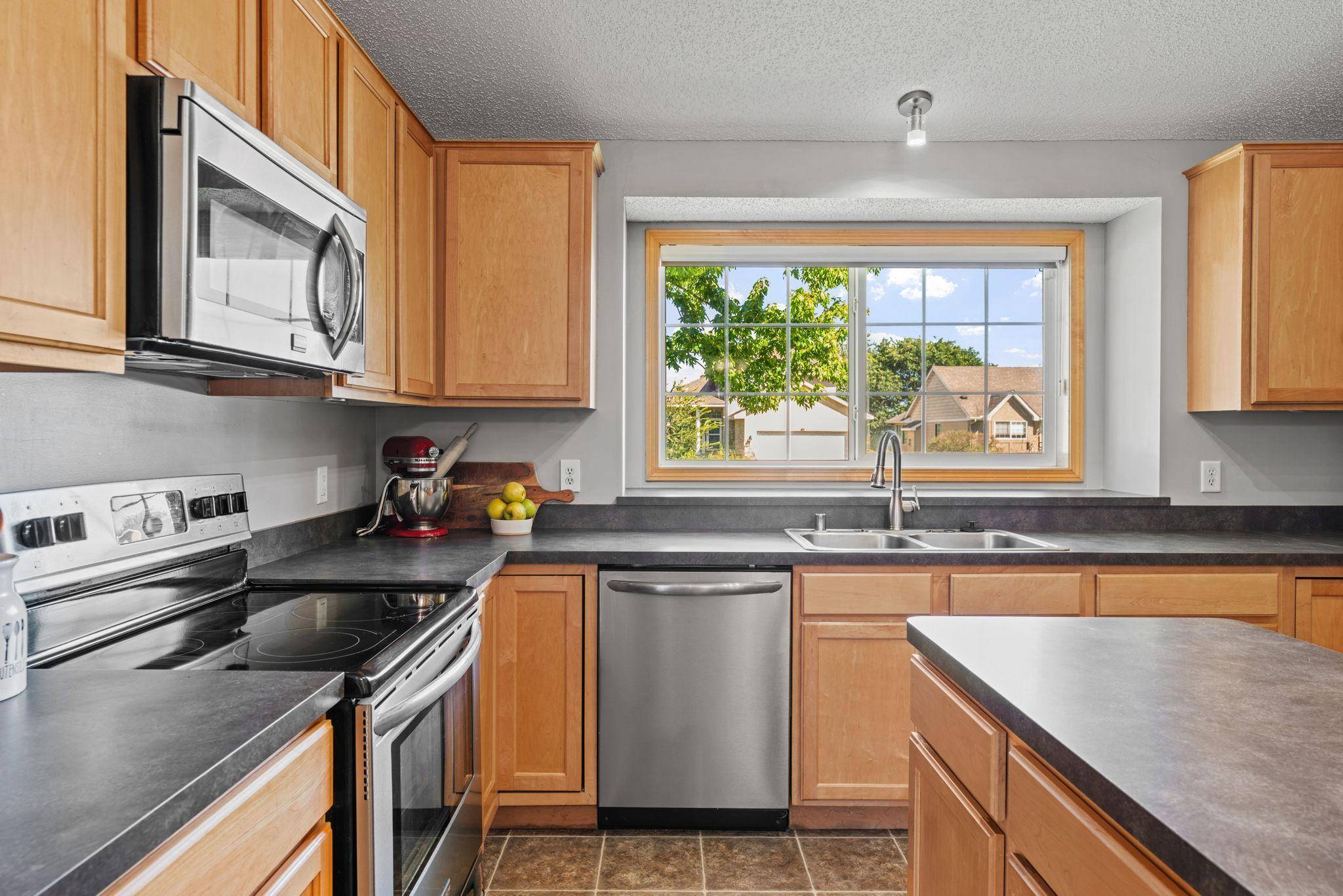 21233 Independence AVE, Lakeville, MN 55044