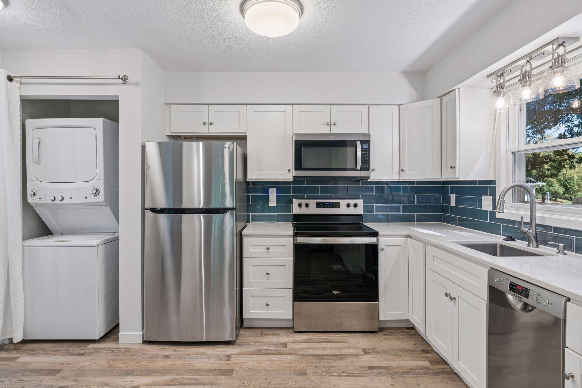 6347 Alderwood CIR #B, Woodbury, MN 55125