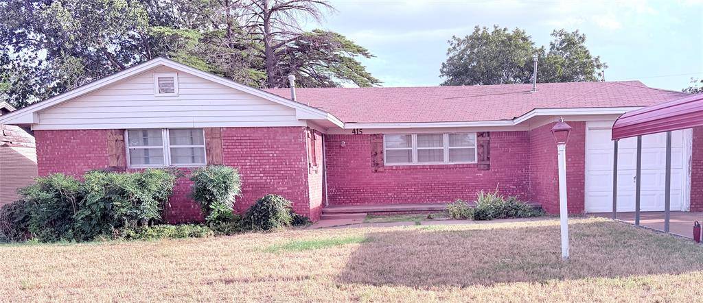 415 E Chestnut RD, Hollis, OK 73550