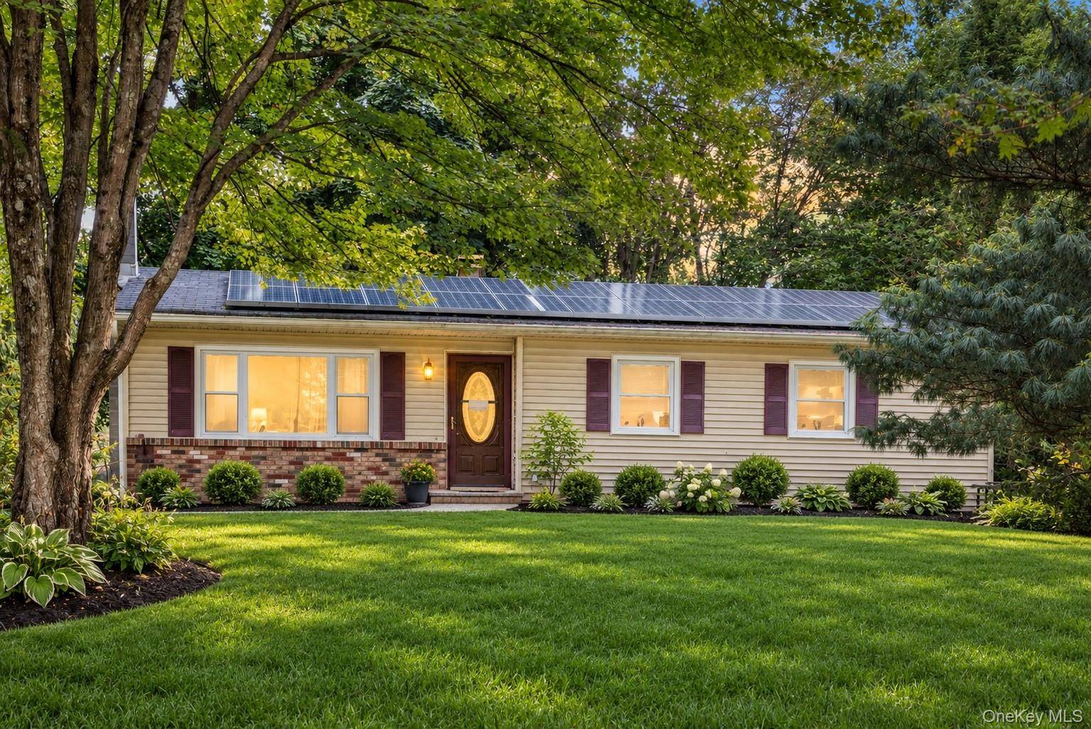 21 Elizabeth DR, Hopewell Junction, NY 12533