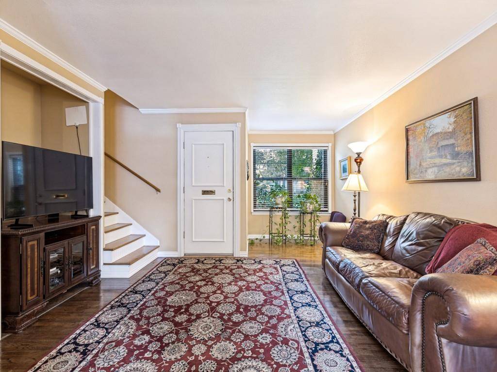 5019 N Hall Street #5019, Dallas, TX 75235