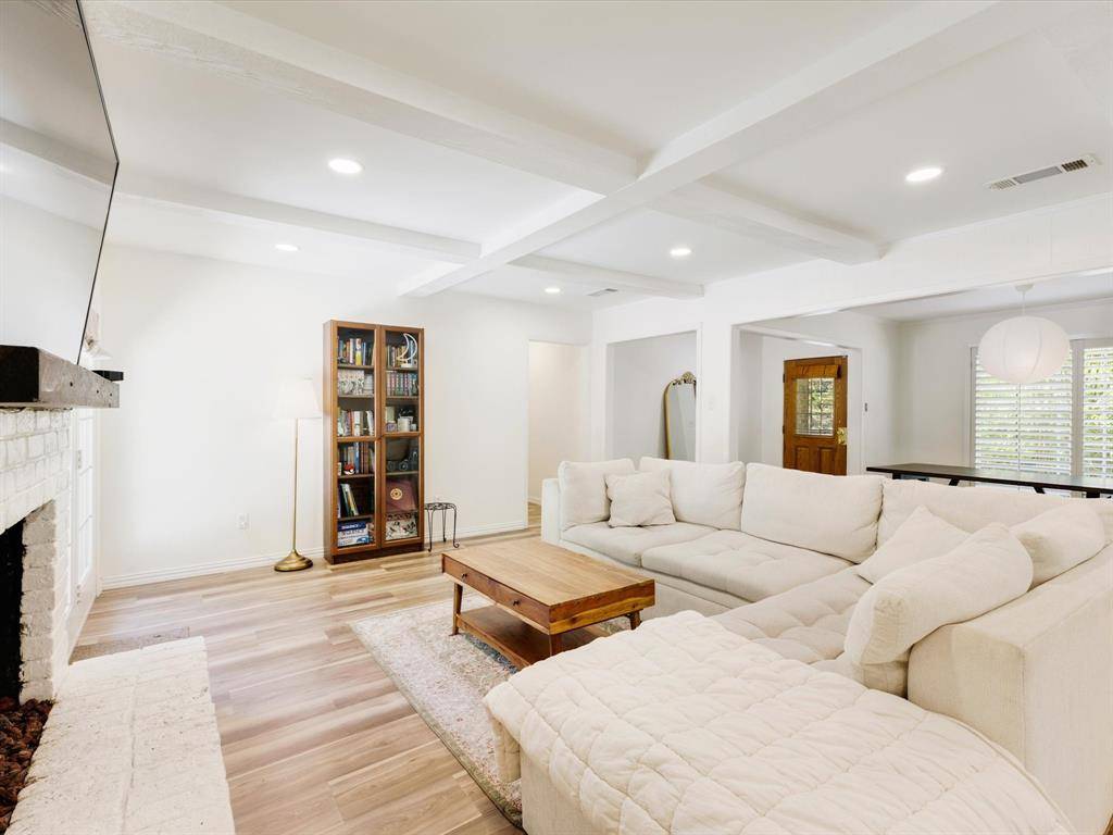 1218 Bow Creek Drive, Duncanville, TX 75116