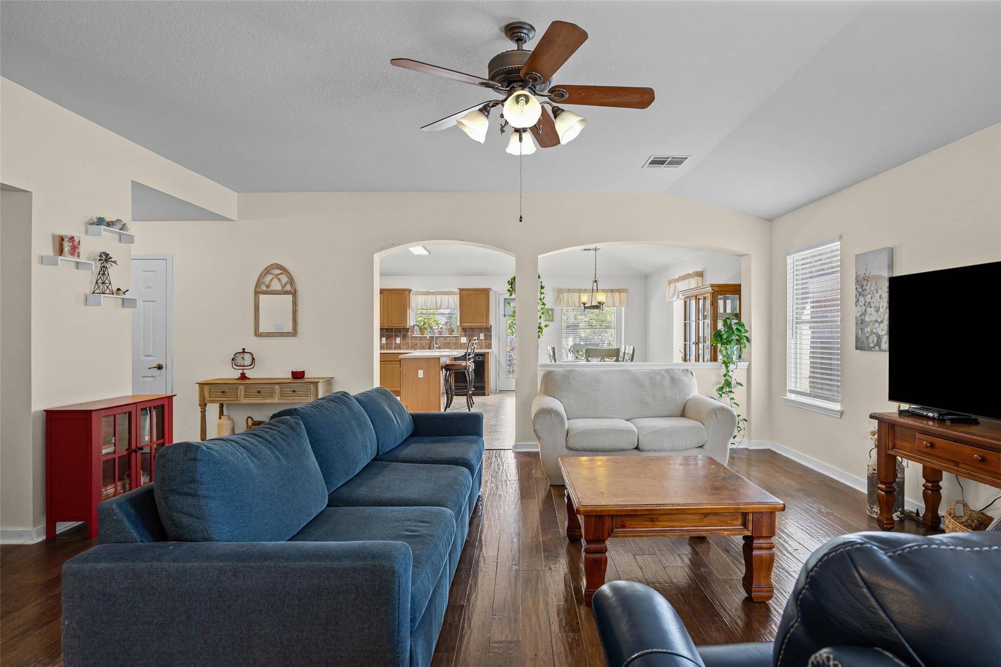 1109 Chardonnay XING, Leander, TX 78641