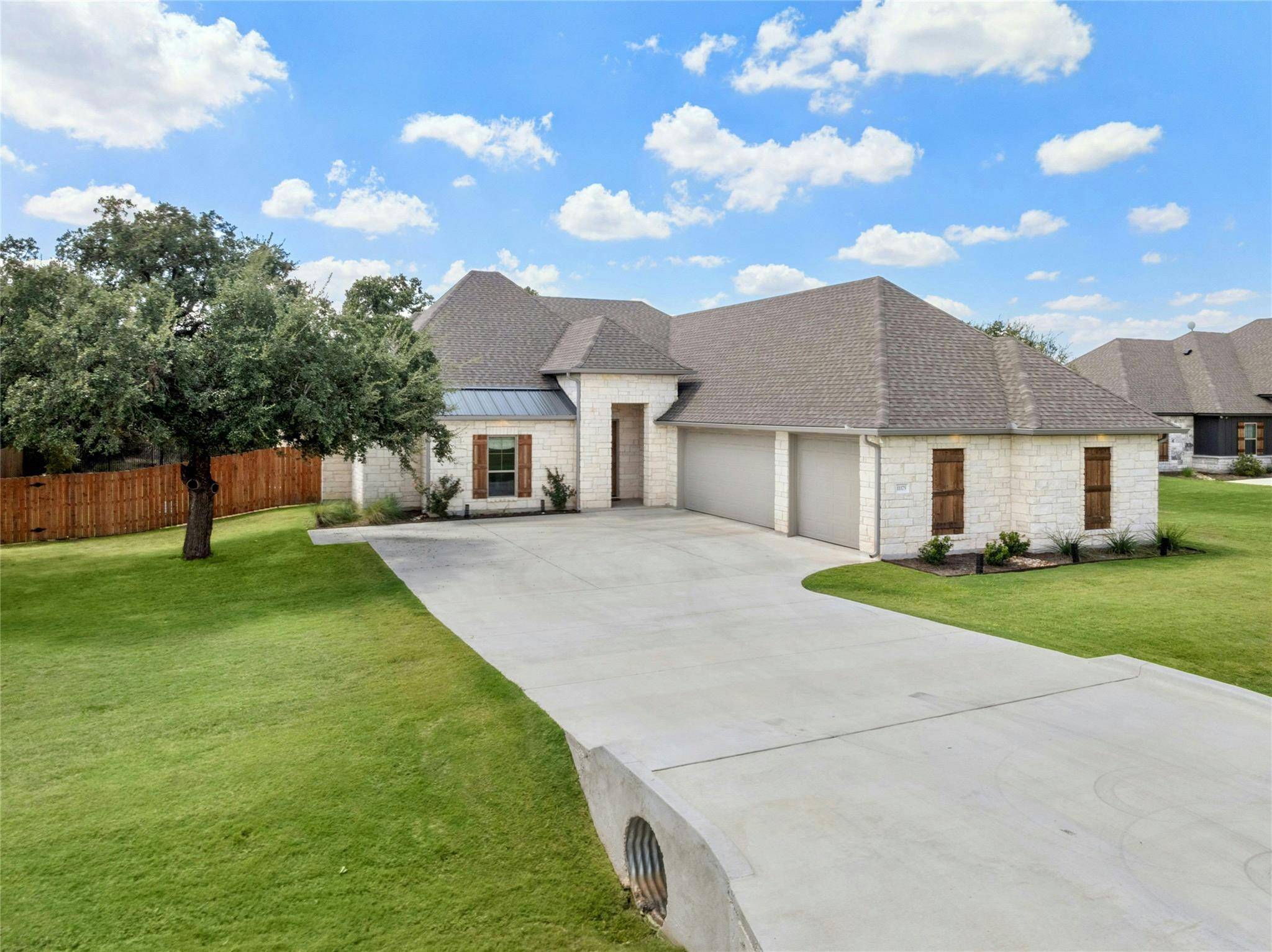 11175 Golden Eagle Ave, Salado, TX 76571