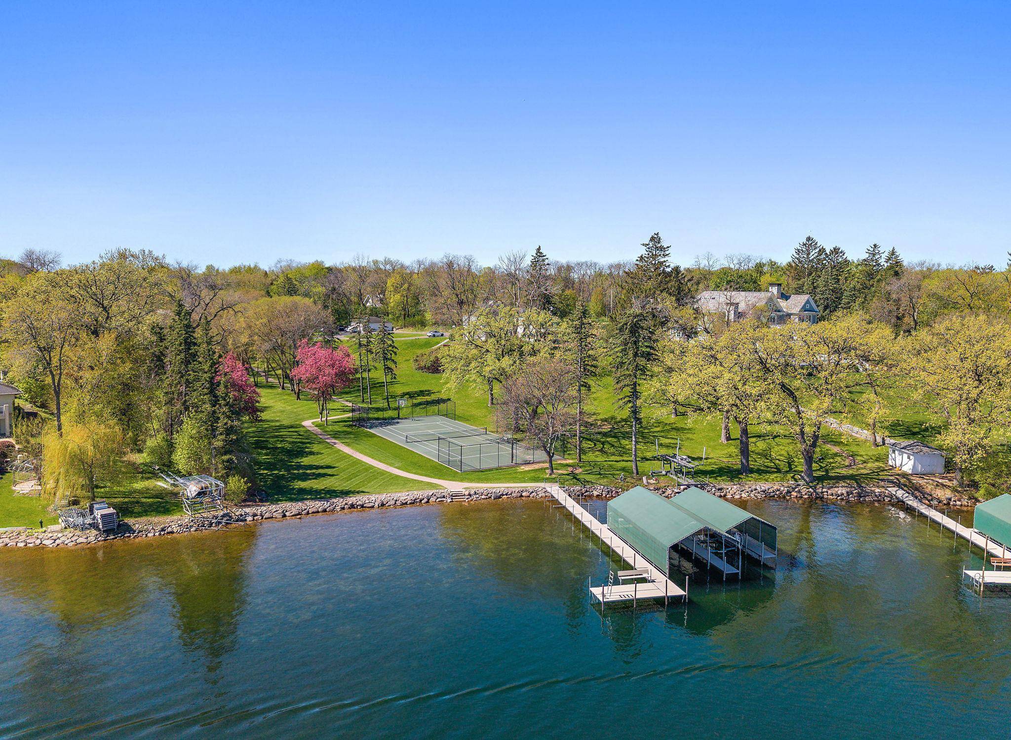 17950 Breezy Point RD, Woodland, MN 55391