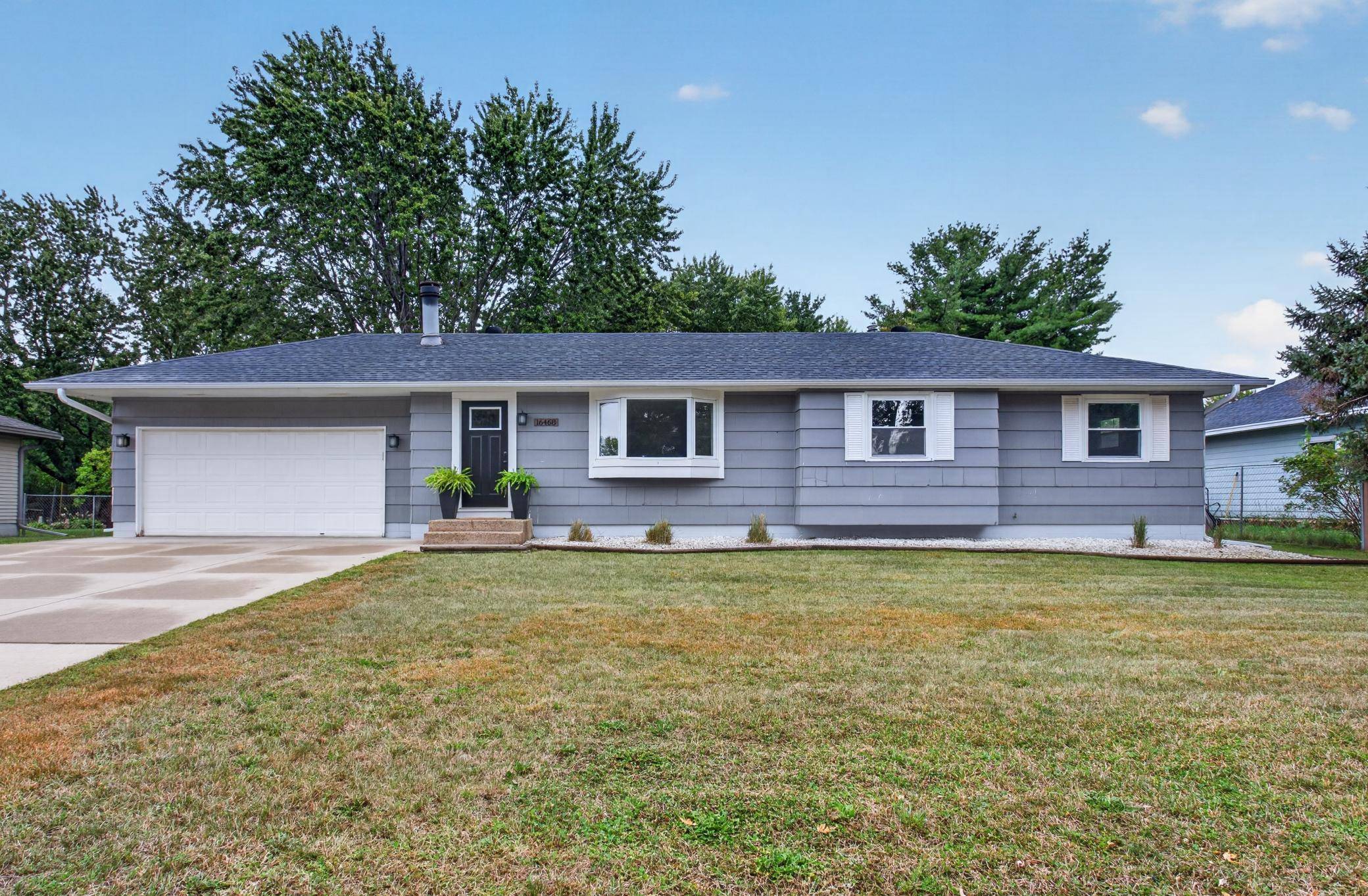 16468 Fishing AVE W, Rosemount, MN 55068